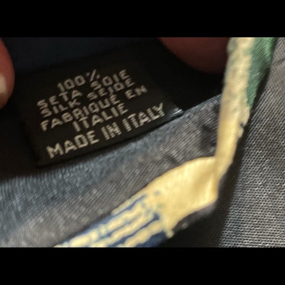 Hugo Boss 100% Silk Tie - Picture 4 of 5